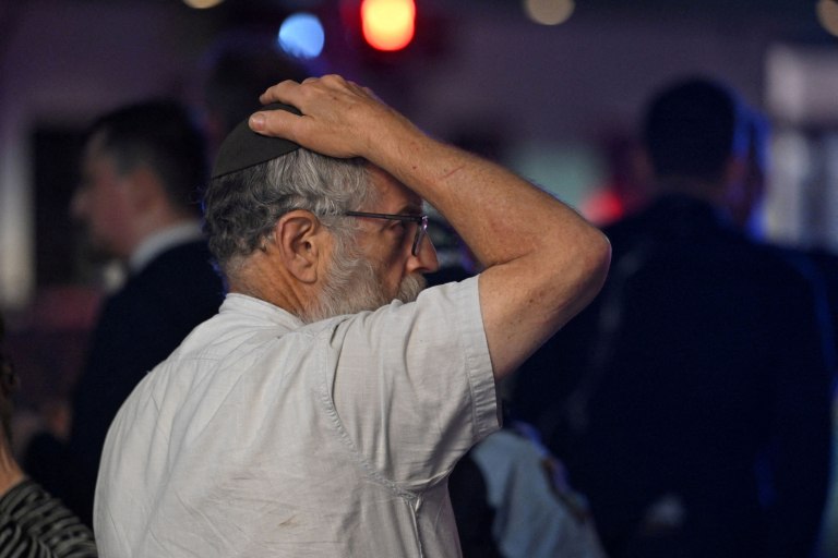 «Ο αντισημιτισμός δεν έχει θέση στις κοινωνίες μας»: Ο Kυριάκος Μητσοτάκης καταδικάζει την αιματηρή επίθεση στο Σίδνεϊ