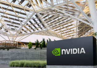 Συμμαχία ανταγωνιστών στους ημιαγωγούς – H Nvidia επενδύει για τη σωτηρία της Intel