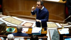 Αδιέξοδο στο γαλλικό κοινοβούλιο – Η Γαλλία χάνει την προθεσμία για τον προϋπολογισμό του 2026