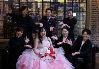 Έρωτας στην εποχή της ΑΙ – Στην Ιαπωνία μπορείτε να παντρευτείτε τον χάρτινο ήρωα των ονείρων σας