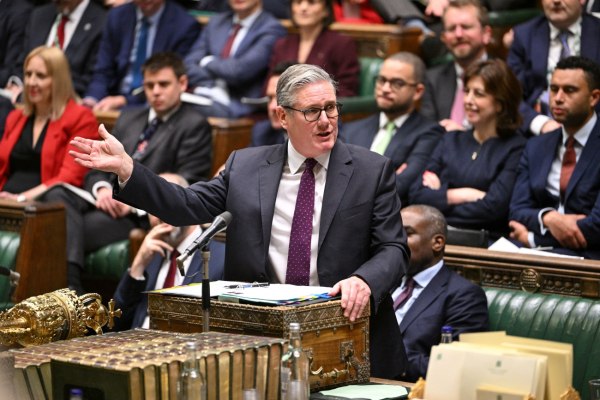 Μεγάλη Βρετανία: Συμφώνησε με Αγκόλα και Ναμίμπια για επιστροφές «παράτυπων μεταναστών»