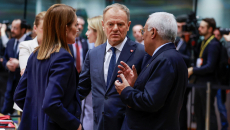 Τουσκ από τη σύνοδο της ΕΕ: Συμφωνήσαμε να εξετάσουμε τη χρήση των ρωσικών κεφαλαίων για την Ουκρανία