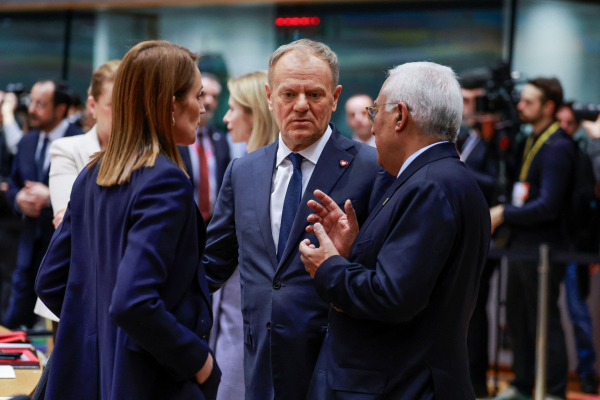 Τουσκ από τη σύνοδο της ΕΕ: Συμφωνήσαμε να εξετάσουμε τη χρήση των ρωσικών κεφαλαίων για την Ουκρανία