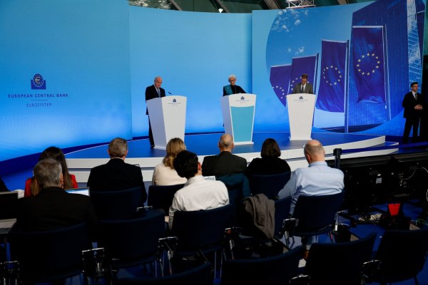 Τράπεζα της Ελλάδος: Τι αλλάζει στη στρατηγική της ΕΚΤ για τον πληθωρισμό