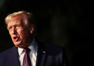 Δώδεκα μήνες με τον Τραμπ: Η Ευρώπη αντιμέτωπη με δασμούς και πολιτική αβεβαιότητα