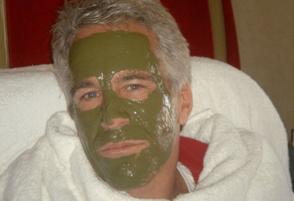 Ζητούσε ταυτότητες για να είναι σίγουρος ότι ήταν ανήλικες – Σοκ από τα νέα έγγραφα της υπόθεσης Έπσταϊν