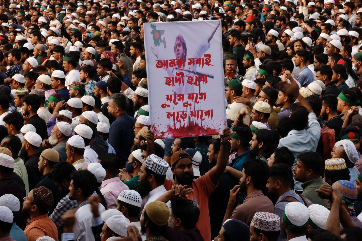 Πολιτική κρίση στο Μπαγκλαντές: Η δολοφονία του νεαρού ηγέτη Σαρίφ Χάντι προκαλεί κύμα βίας και αναταραχές