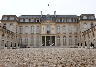 Παρίσι: Στο εδώλιο ο φροντιστής των ασημικών του Ελιζέ – Έκλεβε πολύτιμα σκεύη και αντικείμενα