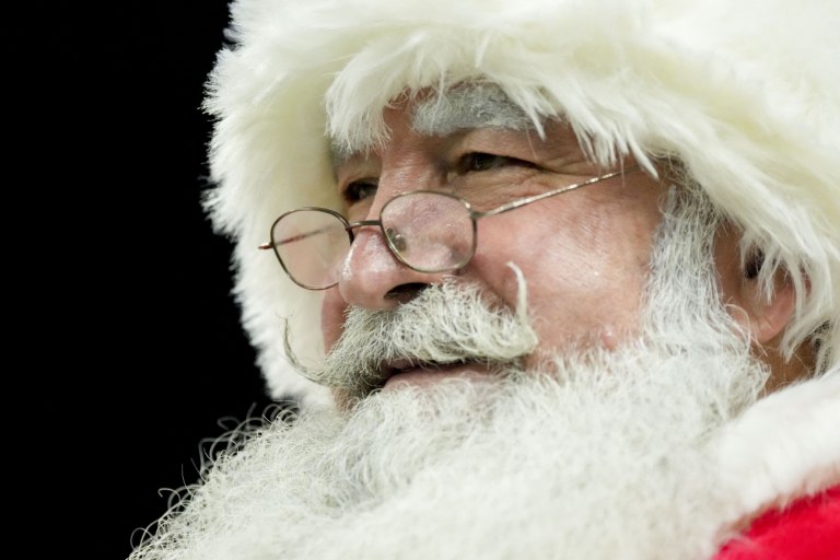 Πότε «σπάει» ο μύθος του Άγιου Βασίλη και τι σημαίνει αυτό για το παιδικό μυαλό;