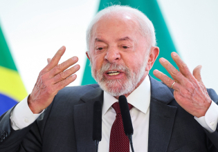 Βραζιλία: Ο ερασιτεχνισμός της Δεξιάς μπορεί να δώσει τη νίκη στην Αριστερά και τον Λούλα στις εκλογές