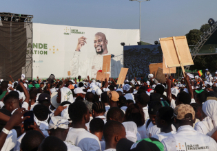 Γουινέα: Ομάδα ενόπλων «εξουδετερώθηκε» στην πρωτεύουσα Κονακρί, λίγες ώρες προτού ανοίξουν οι κάλπες