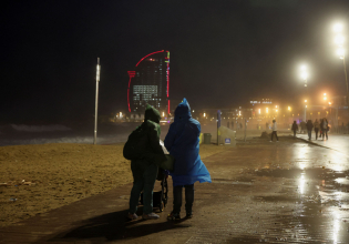 Τρεις αγνοούμενοι από τις καταρρακτώδεις βροχές και πλημμύρες στην Ισπανία