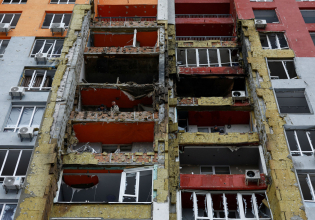 Ζελένσκι: Ανάρτησε βίντεο από τις πρόσφατες ρωσικές επιθέσεις πριν από τη συνάντηση με τον Τραμπ