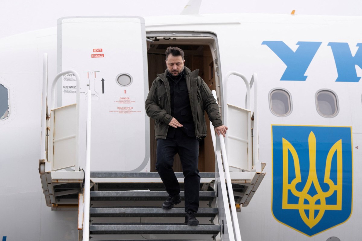 Ζελένσκι: Έφτασε στο Μαϊάμι για τη συνάντηση με τον Τραμπ – Ανάρτηση Ντμιτρίεφ κατά «πολεμοκάπηλων»