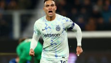 Στις… πλάτες του Λαουτάρο