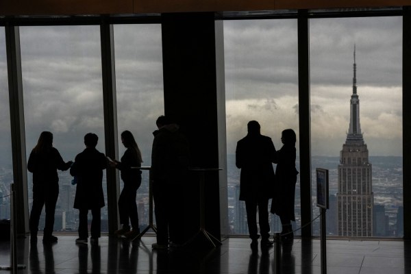 Στα χαμηλότερα επίπεδα του 2025 τα επιδόματα ανεργίας στις ΗΠΑ (γράφημα)