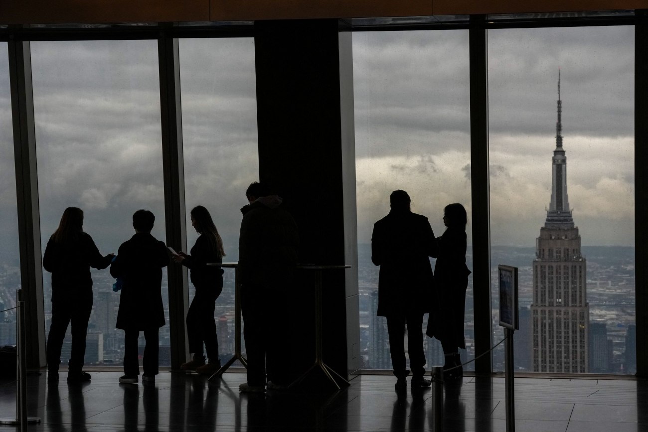 Στα χαμηλότερα επίπεδα του 2025 τα επιδόματα ανεργίας στις ΗΠΑ (γράφημα)