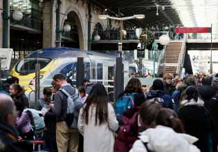 Χάος στη Μάγχη: Διακοπή μέχρι νεωτέρας όλων των δρομολογίων της Eurostar λόγω προβλημάτων