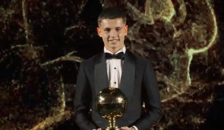 «Ταξίδι της Μάντσεστερ Γιουνάιτεντ στον Πειραιά για Μουζακίτη»