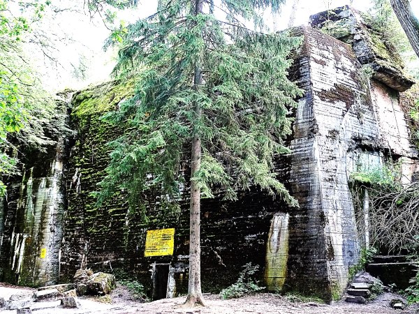 Μέσα στη «Φωλιά του Λύκου», το κρυφό αρχηγείο στο δάσος από όπου ο Χίτλερ διεύθυνε τον πόλεμο