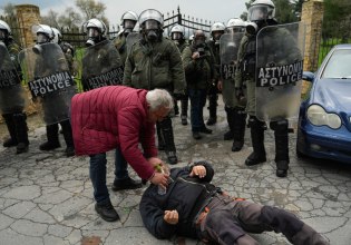 Θεσσαλονίκη: Σκηνές πανικού μετά την επίθεση με χημικά σε αγρότες στα «Πράσινα Φανάρια» – Δείτε βίντεο