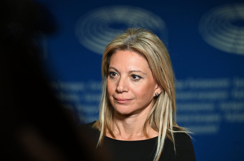 Έλεγχος της ΑΑΔΕ στα οικονομικά του Συλλόγου Θυμάτων Τεμπών – «Νέο δόλιο χτύπημα της Κυβέρνησης» λέει η Καρυστιανού