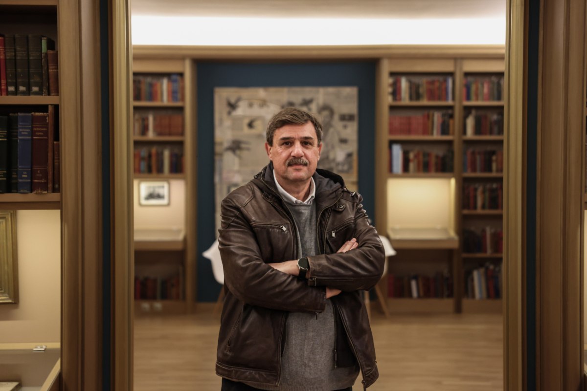 Ανδρέας Ξανθός: Ενισχύσαμε το ΕΣΥ εν μέσω μνημονίων – Σήμερα είτε πρέπει να πληρώσεις, είτε να βρεις μέσο