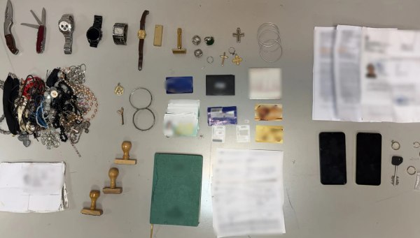 Συνελήφθη 45χρονη οικιακή βοηθός που έκλεβε ηλικιωμένους και ΑμεΑ εργοδότες της