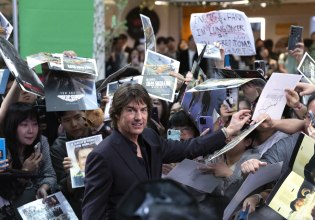 Πιο απολιτίκ δεν γίνεται – Ο Τομ Κρουζ λέει «όχι» σε ταινίες και βραβεία για να μην δείξει τις πολιτικές του προτιμήσεις