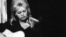 Μπριζίτ Μπαρντό: Όταν συνεργάστηκε με τον Γιάννη Σπανό