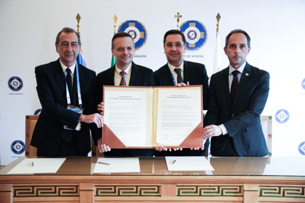 Αθήνα, Μιλάνο, Κορτίνα υπέγραψαν την Ολυμπιακή Εκεχειρία