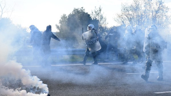 Οι αγρότες ένιωσαν στο πετσί τους το «κοινωνικό πρόσωπο» της κυβέρνησης Μητσοτάκη