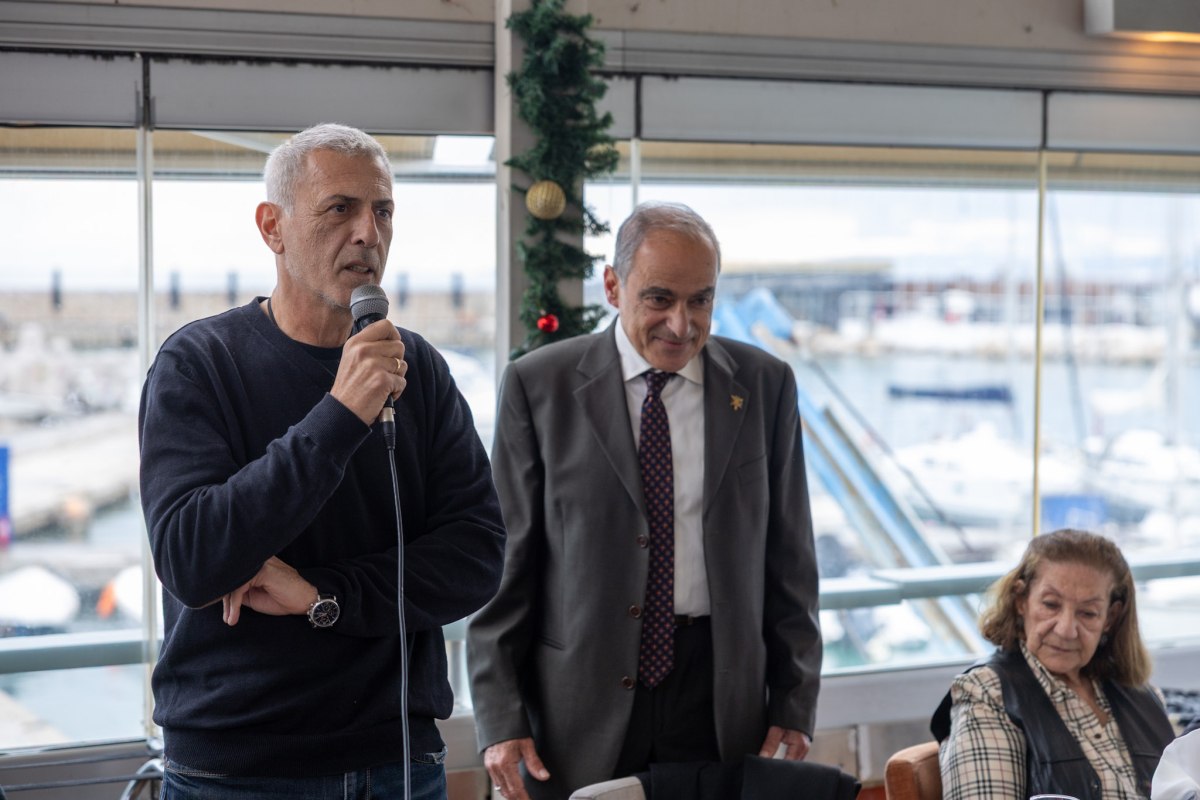 Ο Δήμαρχος Πειραιά Γιάννης Μώραλης στην εκδήλωση για τα 140 χρόνια του Ομίλου Ερετών