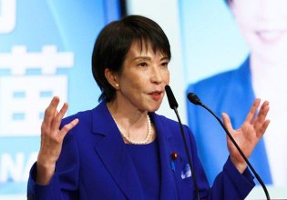 Οι βουλευτίνες της Ιαπωνίας αγωνίζονται για περισσότερες τουαλέτες – Δύο καμπίνες, 73 γυναίκες, μια μεγάλη ουρά