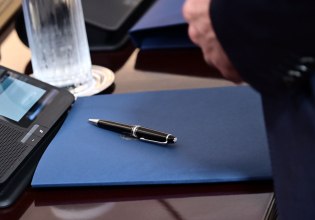 Κυβέρνηση: Οι τρεις καυτοί φάκελοι που θα ανοίξουν μετά τις κάλπες