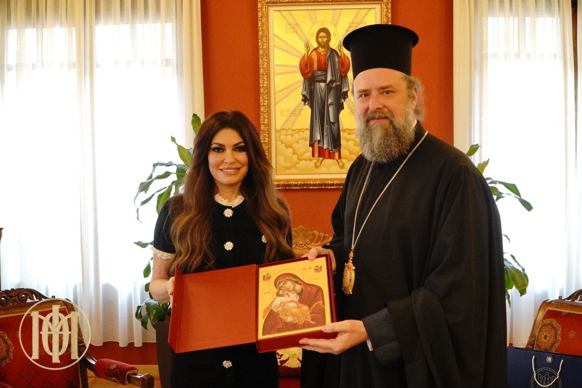 Στη Μητρόπολη Θεσσαλονίκης και τον Άγιο Δημήτριο η Κίμπερλι Γκίλφοϊλ – Συνάντηση με τον μητροπολίτη Φιλόθεο