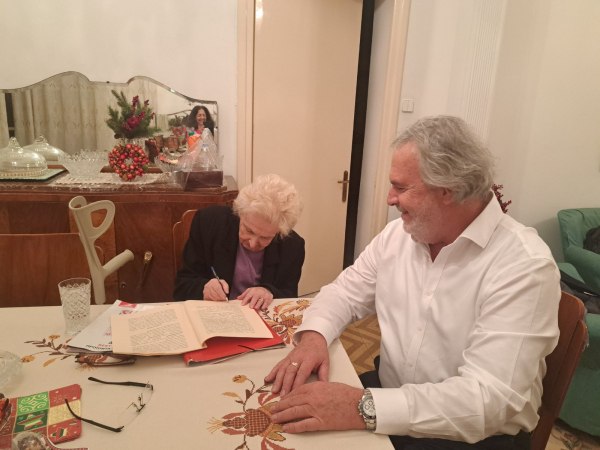 Συγκινητική δωρεά ακινήτου στην Σητεία