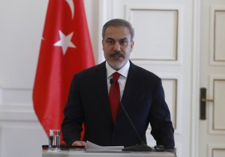 Σε συζήτηση «εφ’ όλης της ύλης για το Αιγαίο» καλεί ο Φιντάν – Μία η ελληνοτουρκική διαφορά απαντά η Αθήνα