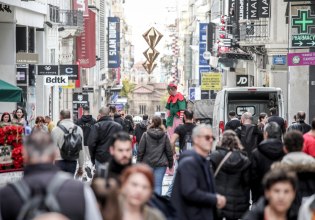 Τι περιμένουν οι επιχειρήσεις από τα Χριστούγεννα – Οι κινήσεις της αγοράς