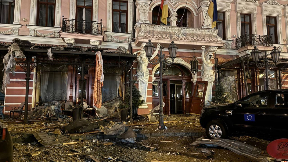 Ουκρανία: Νέα πλήγματα στο λιμάνι της Οδησσού, στους 8 οι νεκροί – Προωθούνται οι ρωσικές δυνάμεις στο Ντονέτσκ