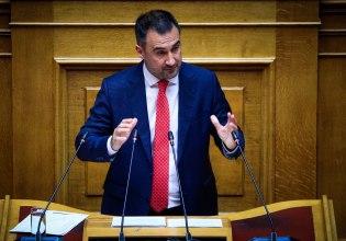 Χαρίτσης: Πλιάτσικο θεσμών επί διακυβέρνησης Μητσοτάκη – Είναι ο τελευταίος προϋπολογισμός με τεχνητή αναπνοή