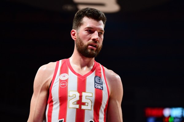 Τι είπε ο Πίτερς για τη μεταγραφή του Μόρις στον Ολυμπιακό…