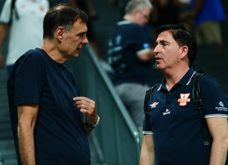 Πασκουάλ: «Έχει πολύ αναγνωρίσιμο DNA ο Ολυμπιακός – Από τους καλύτερους ο Βεζένκοφ, αν όχι ο κορυφαίος!»