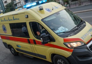 Τροχαίο στο Παγκράτι: Αυτοκίνητο παρέσυρε πεζό που διέσχιζε τον δρόμο