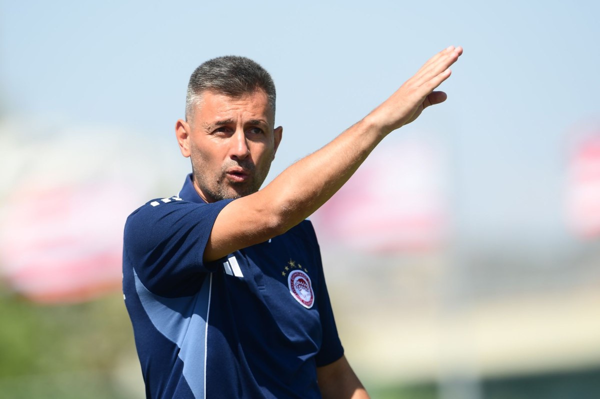 Τι είπε ο Σίμος μετά την ήττα από την Καϊράτ: «Θεωρώ ότι δεν κέρδισε η πιο ποιοτική ομάδα»