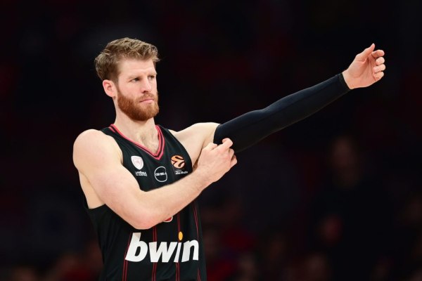 Το «πρέπει», το μήνυμα και η… άμυνα