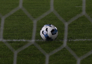 Σοβαρά επεισόδια σε αγώνα τοπικών ομάδων στην Ξάνθη – Τραυματίστηκαν τρεις παίκτες