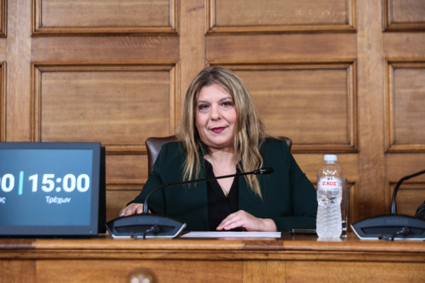 Η Μαρία Συρεγγέλα κινείται νομικά κατά της Ζωής Κωνσταντοπούλου – «Με συκοφαντεί και με εξυβρίζει καθημερινά»