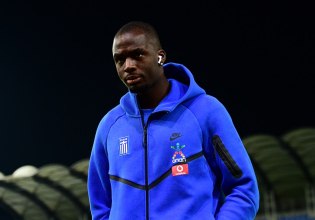 Ο Ανδρέας Τετέι, επισκέφθηκε νεαρό ποδοσφαιριστή στο νοσοκομείο