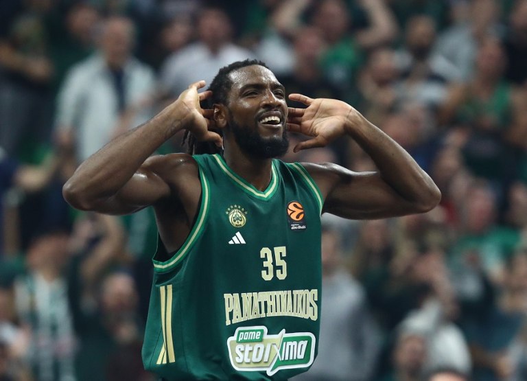 Ο Κένεθ Φαρίντ για τις εντυπώσεις από Ελλάδα και Παναθηναϊκό και το ντέρμπι με τον Ολυμπιακό